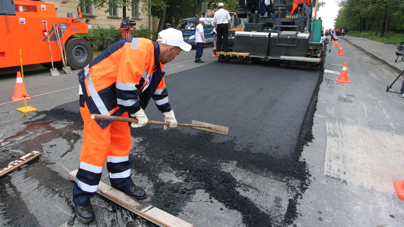 Лучше объехать: в Одессе ремонтируют почти два десятка улиц