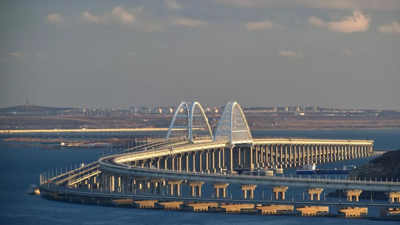 Україна не зможе знищити Кримський міст, переконаний експерт