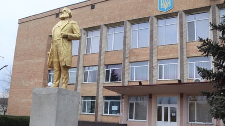 В Одесской области был демонтирован памятник Карлу Марксу - 285x160