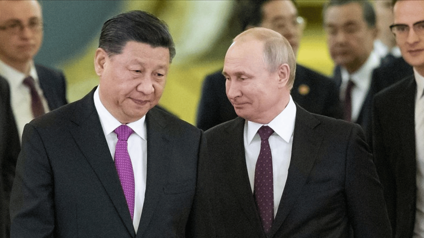 Китаевед Дмитрий Ефремов объяснил, почему Си Цзиньпин избежал неформального ужина, где были путин и Лукашенко