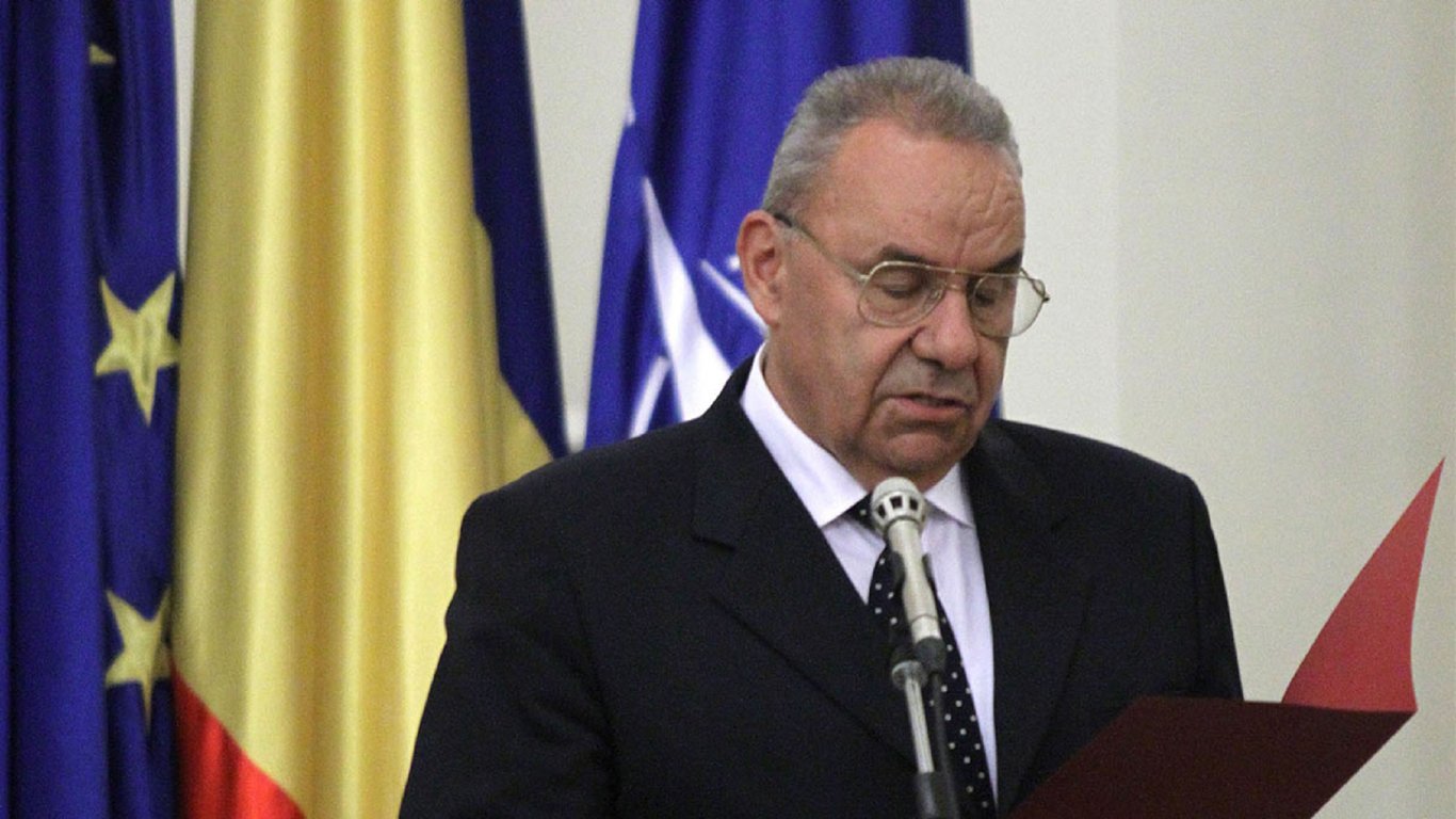 Колишній голова МЗС Румунії заявив, що Україну треба розділити: йому відповіли
