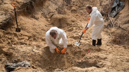 На месте массового захоронения в Изюме обнаружили тело мужчины отрезанной мошонкой, — Ґрати - 285x160