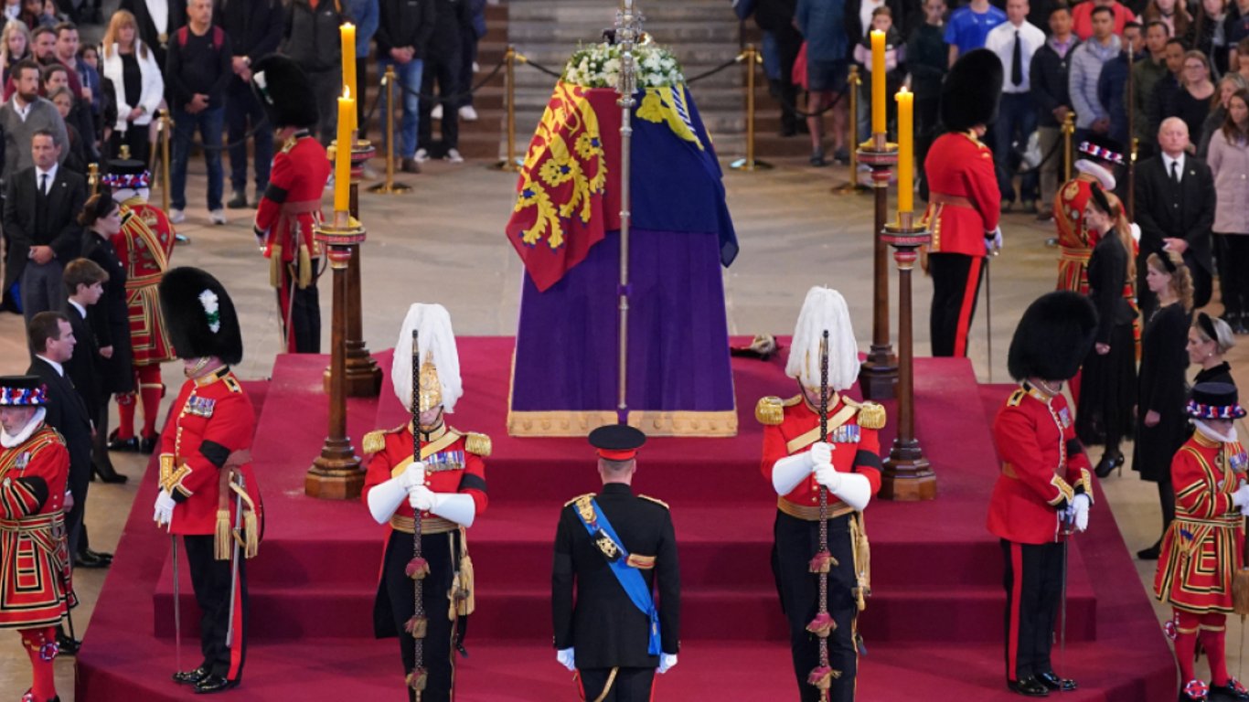 Похороны королевы Елизаветы II в Лондоне: где смотреть церемонию прощания