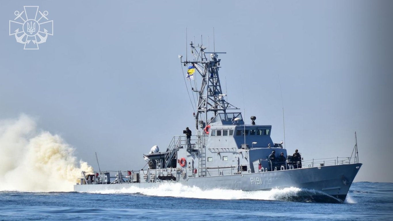 На украинские военные корабли нанесут знаки боевых достижений: как они выглядят