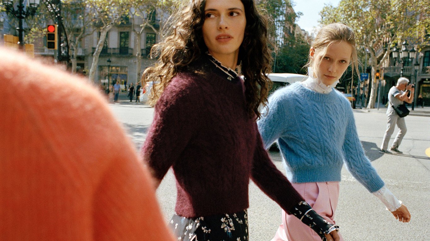 Жіночі светри 2022-2023: які моделі більше не в моді