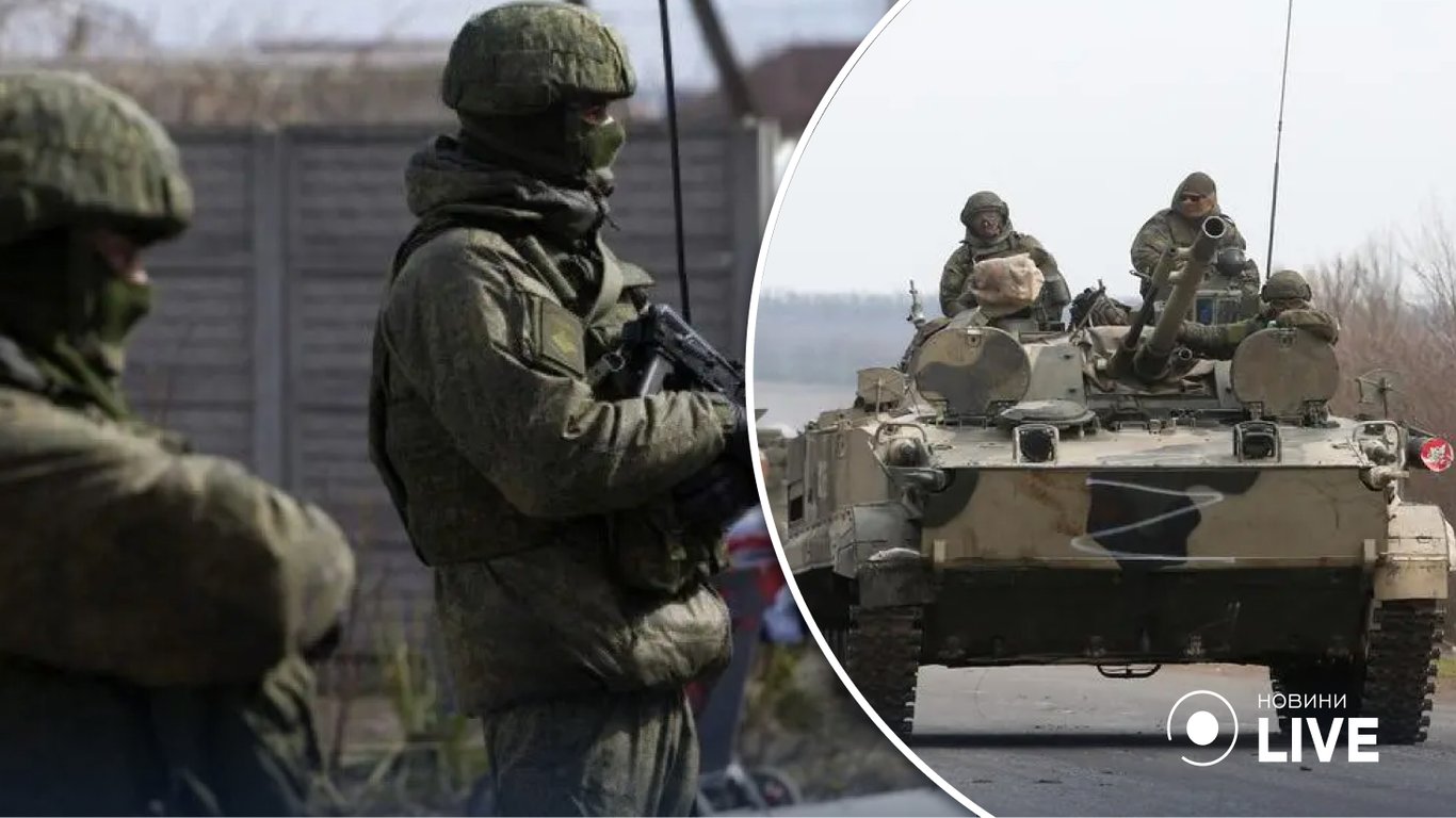 Российские оккупанты издеваются над украинцами в Мелитополе