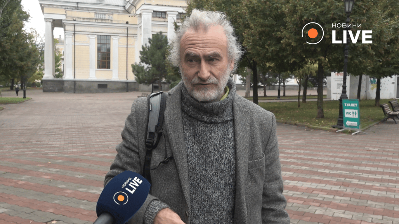 Андрій про вплив переведення годинників на своє життя. Фото: Новини.LIVE