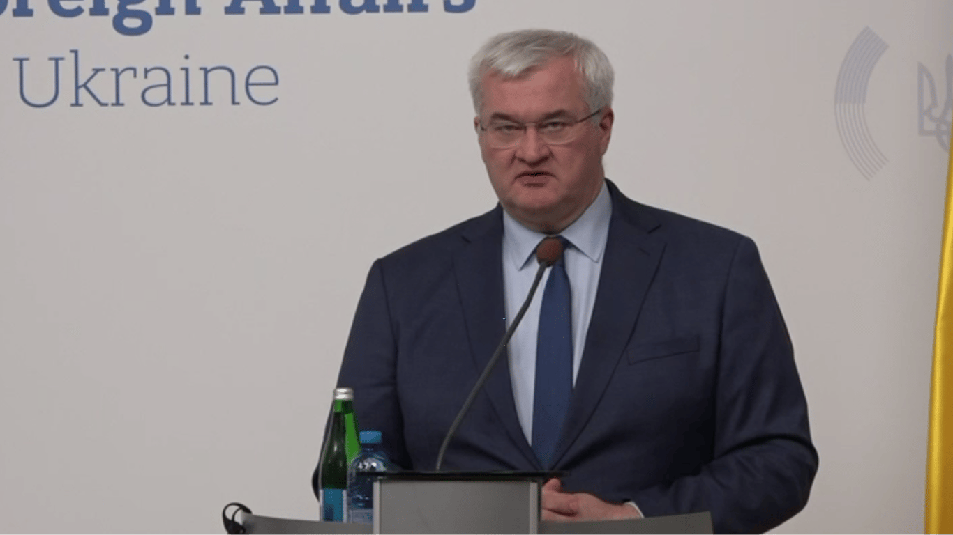 Сибіга: Україна готова долучитися до забезпечення свободи судноплавства