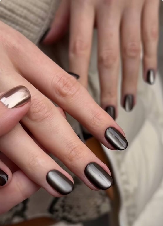 Stylish manicure that attracts you