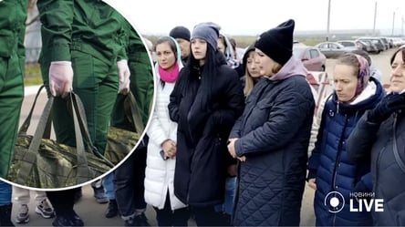 На границе Украины жены и матери "мобиков" требуют вернуть их домой - 285x160