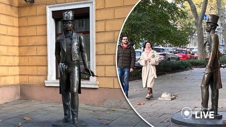 "Геть": в Одессе разрисовали памятник Пушкину - 285x160