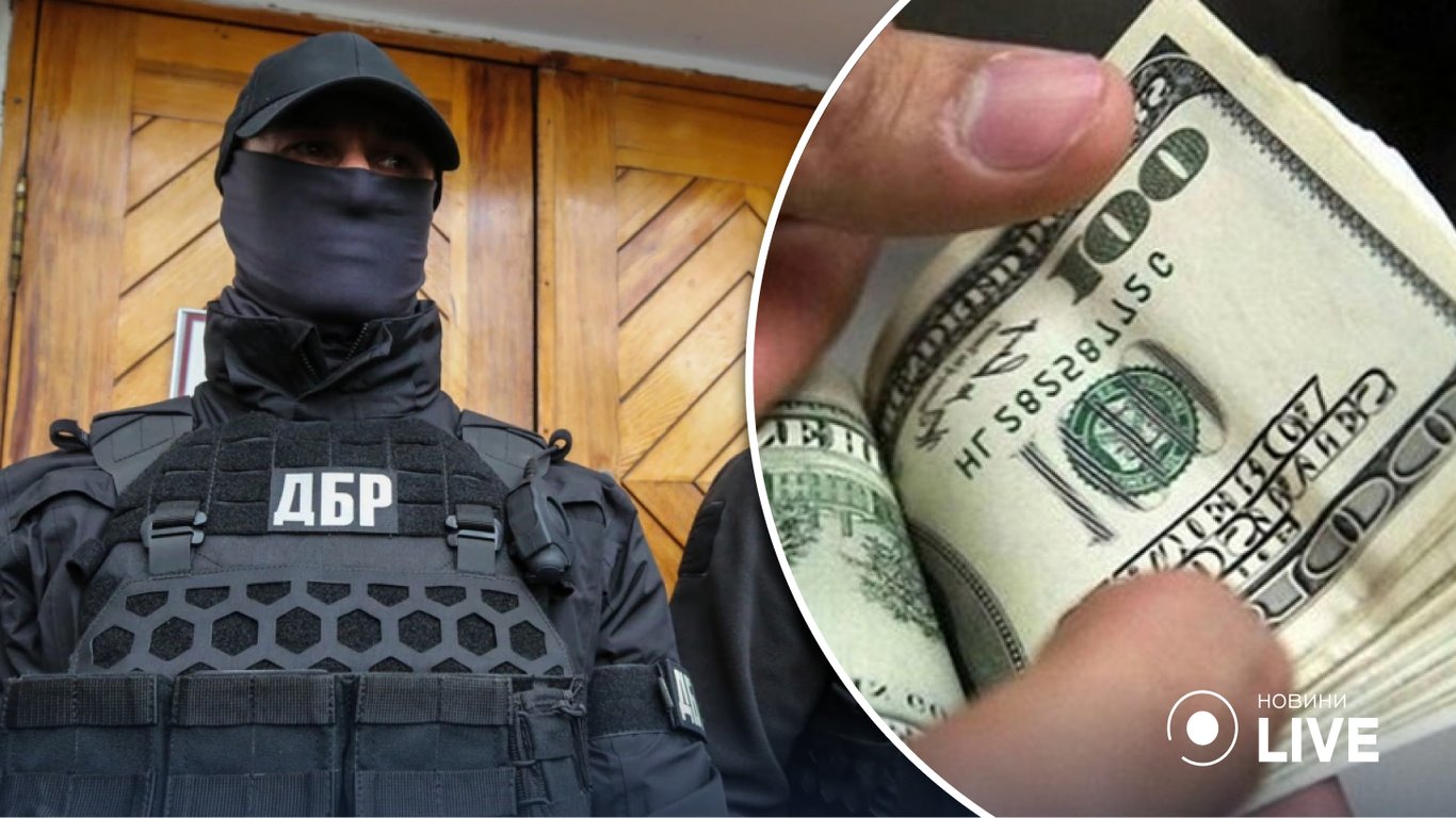 Чиновник ДБР незаконно отдал 716 тысяч долларов, которые везли через Одесскую таможню