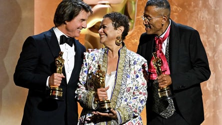 Tom Cruise and Debbie Allen go viral with joyful pre-Awards dance - 285x160