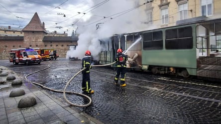 У Львові загорівся трамвай — Садовий розкрив деталі - 285x160