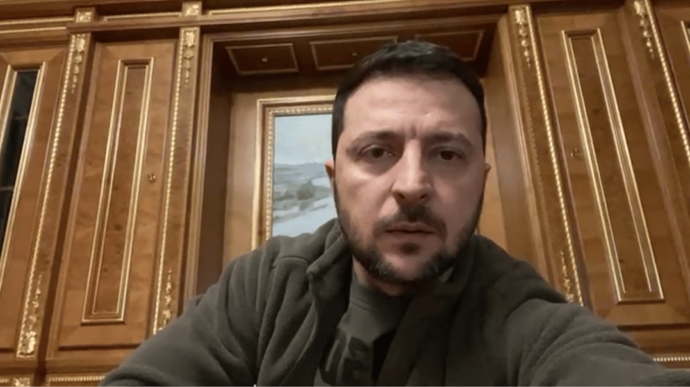 Зеленський звернувся до українців після ракетної атаки з боку росії