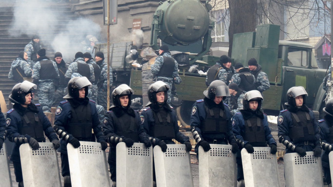 На Харьковщине осудили беркутовца, избившего студентов