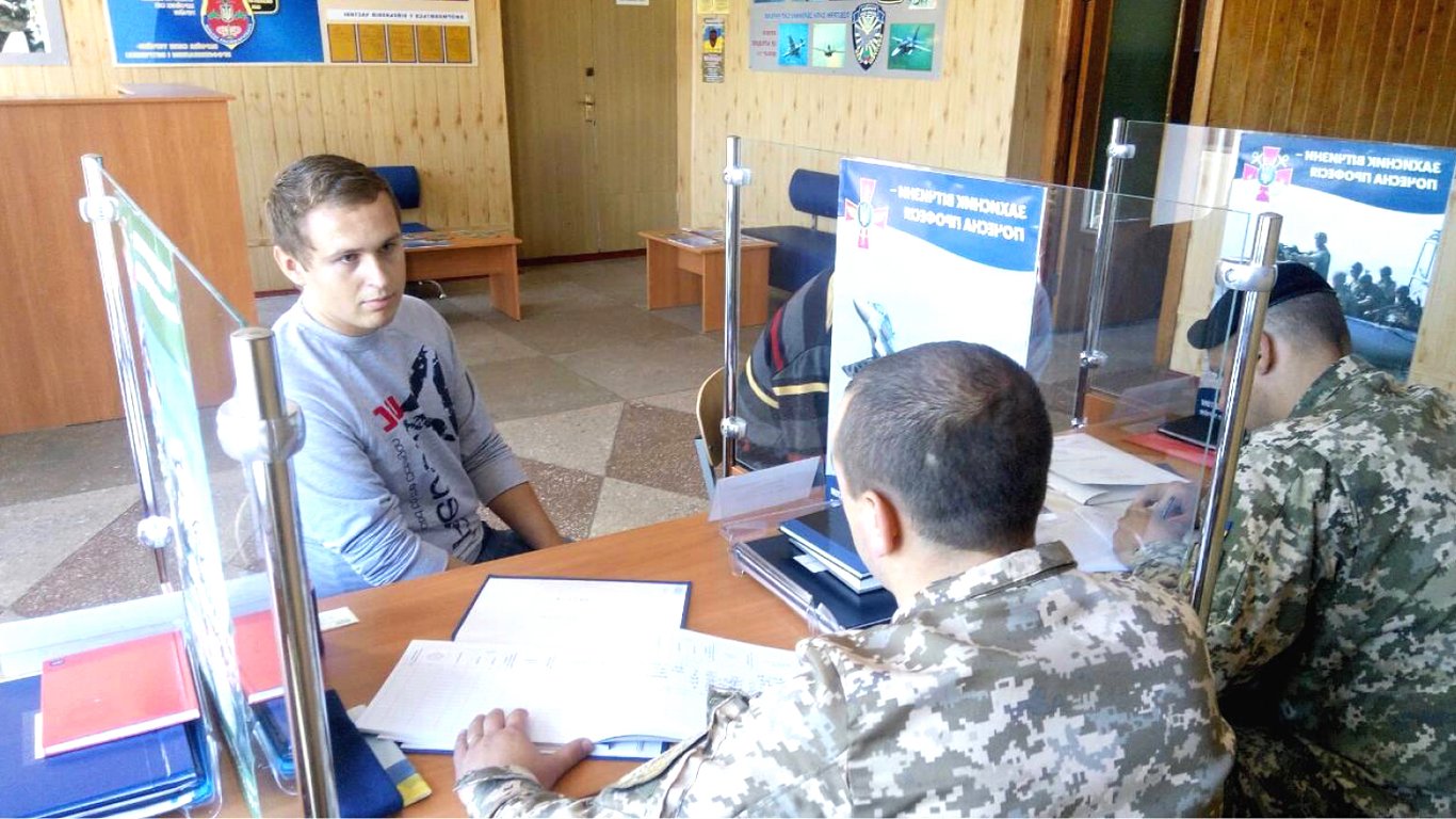 Обновление и уточнение данных адвокат объяснил украинцам в чем разница