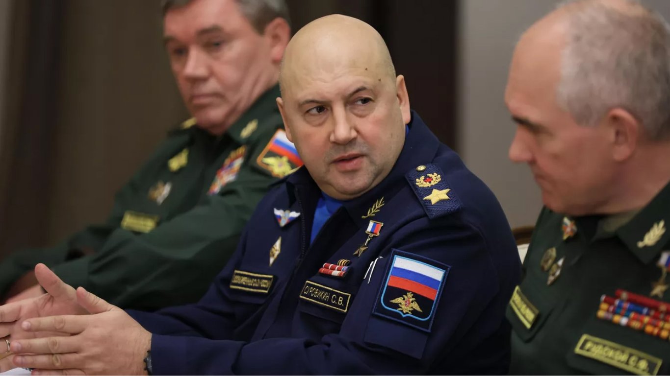 Стало відомо, як змінилася тактика росіян з призначенням нового командуючого Суровікіна