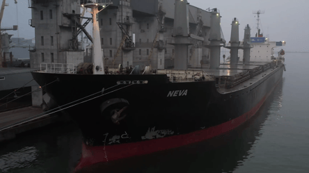 По инициативе Зеленского уже третье судно покинуло порт Одессы - 285x160