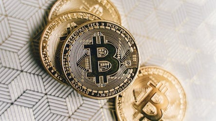 На критовалютному ринку змінився курс Bitcoin: як торгується зараз - 285x160