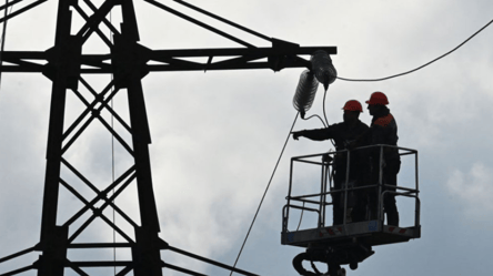 В Укрэнерго рассказали про проблемы ремонта электросетей - 285x160