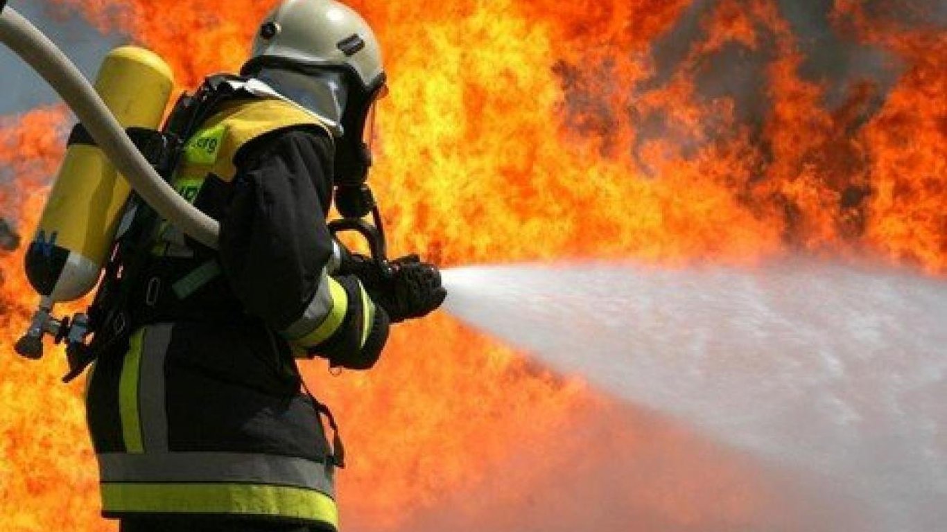 Пожар в одесской захламленной квартире привел к трагедии
