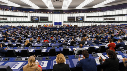Европарламент окончательно одобрил предоставление Украине пакета поддержки на 18 млрд евро - 285x160
