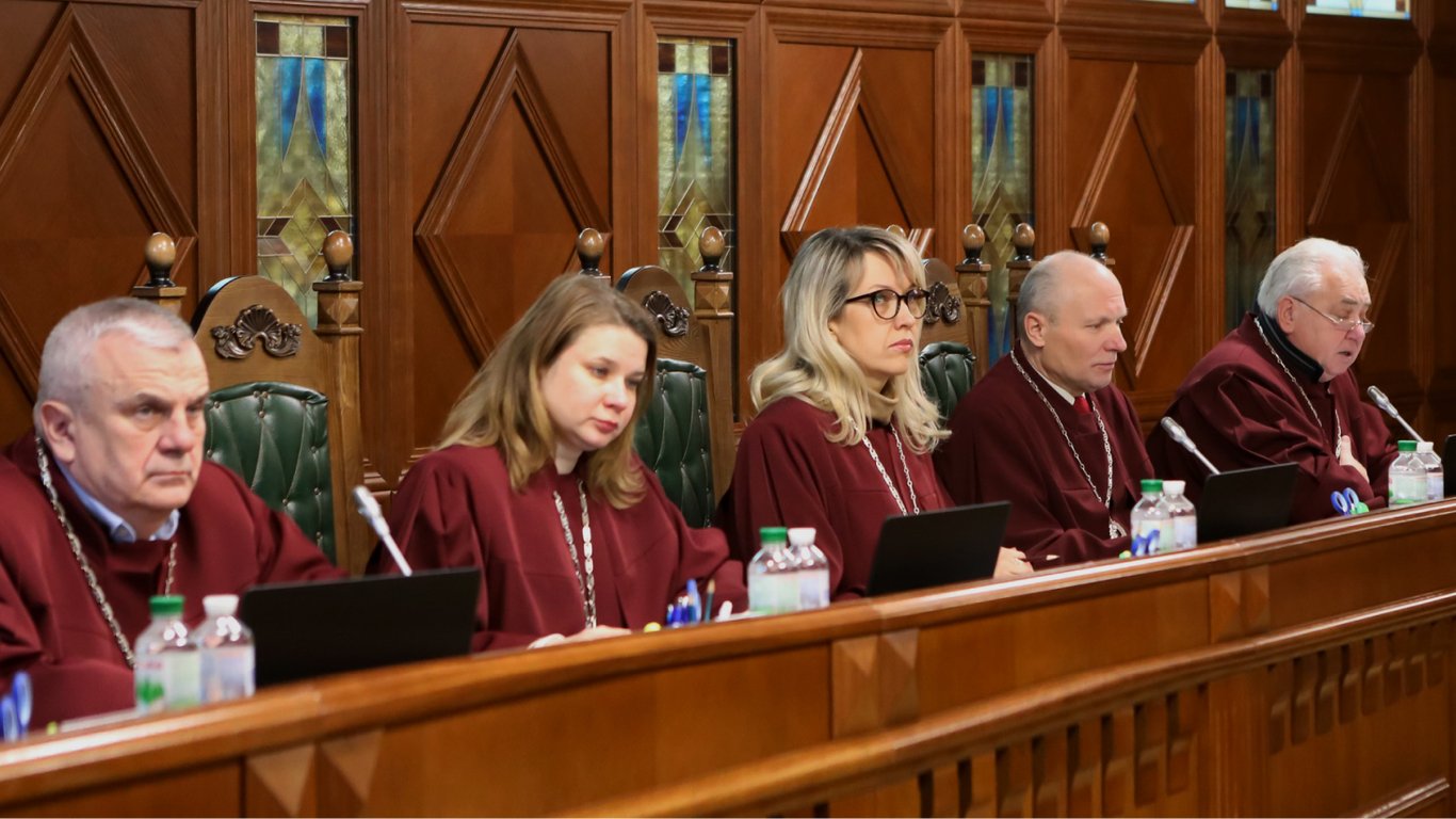 Новый Конституционный суд Украины - как и когда будут выбирать