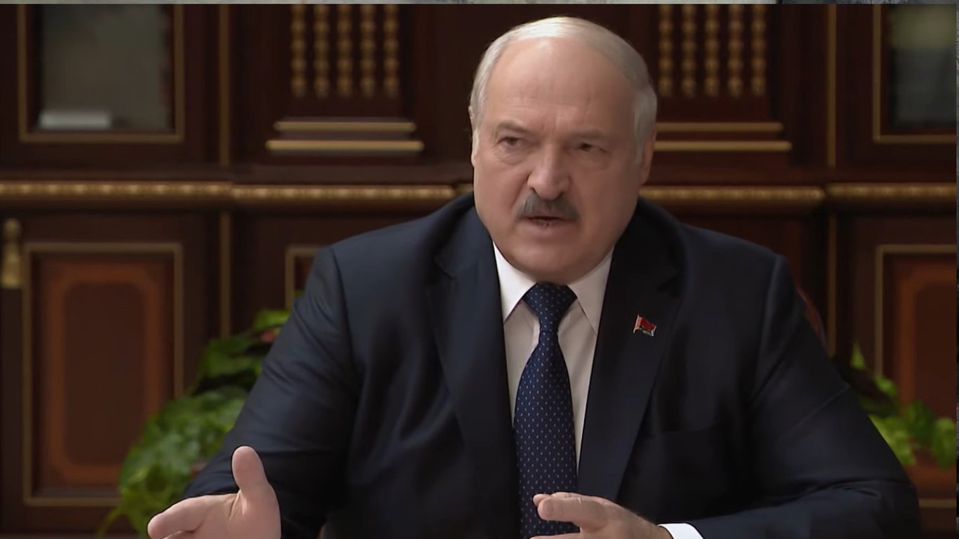 Олександр Лукашенко здивувався відсутності білоруських футболістів на ЧС-2022