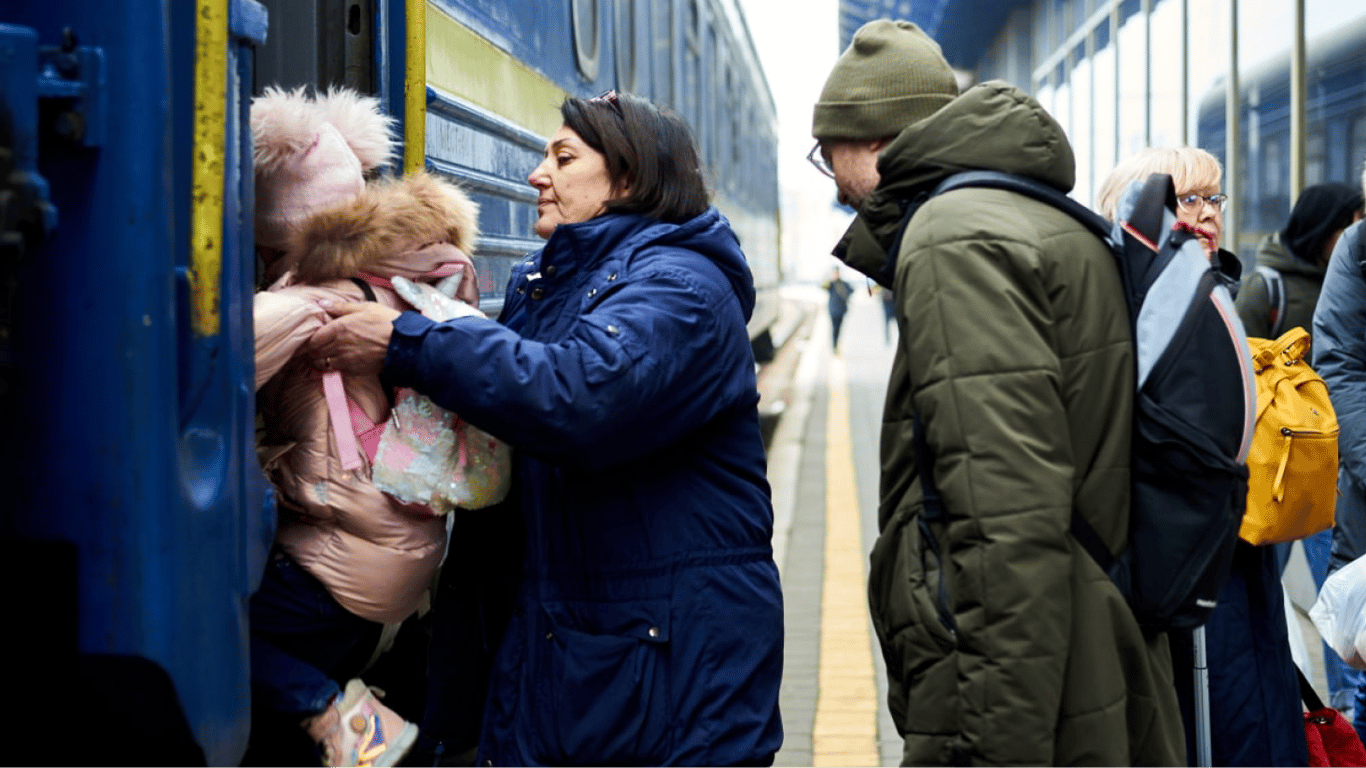 Укрзализныця сообщила о задержке поездов после атаки россии