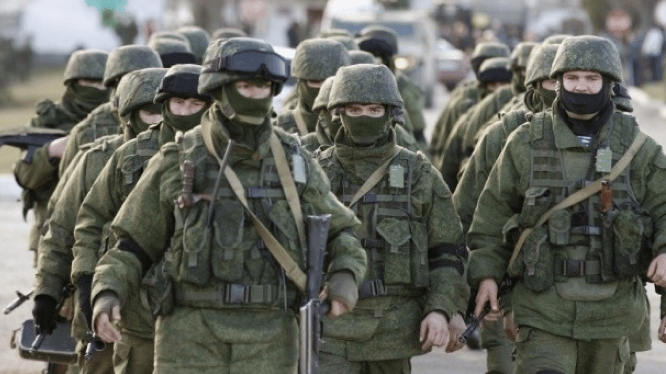 Россияне отводят войска из Каховки и Новой Каховки