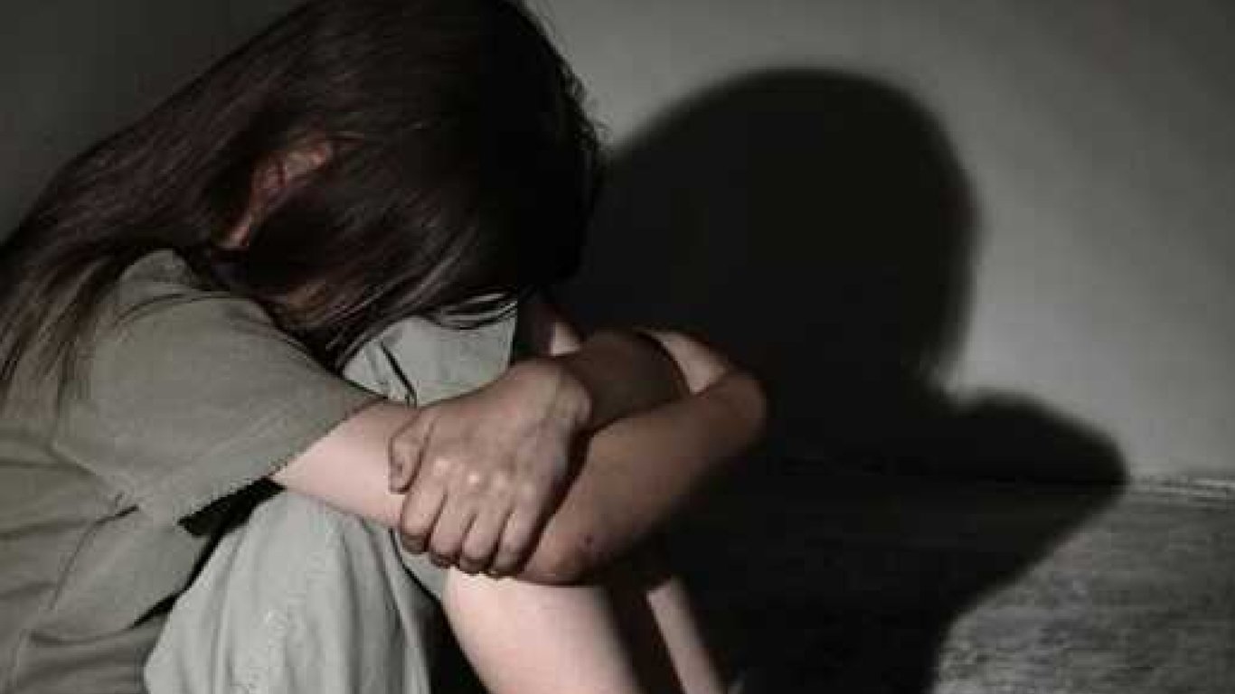 Гвалтував 8-річну дівчинку — у Києві засудили чоловіка
