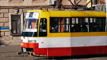 В Одесі один із трамваїв не вийшов на лінію: робота транспорту - 285x160