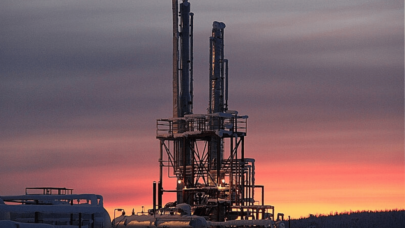В России горит месторождение нефти