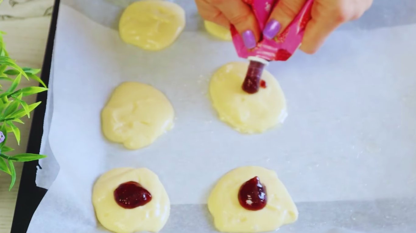 смачне печиво з джемом