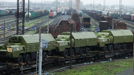 У росіян проблеми з військовою логістикою — знищення порому у Чорному морі погіршило ситуацію - 290x166