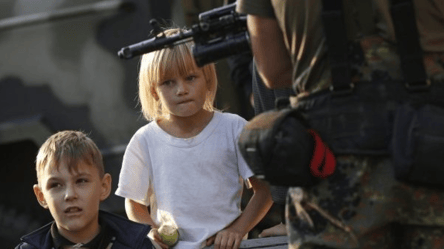 Украина возвращает детей, которых оккупанты насильно вывезли в рф - 285x160