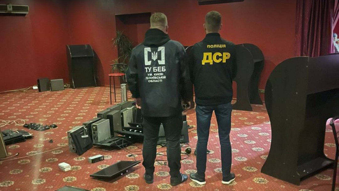 В Киеве правоохранители "накрыли" пять нелегальных игорных заведений