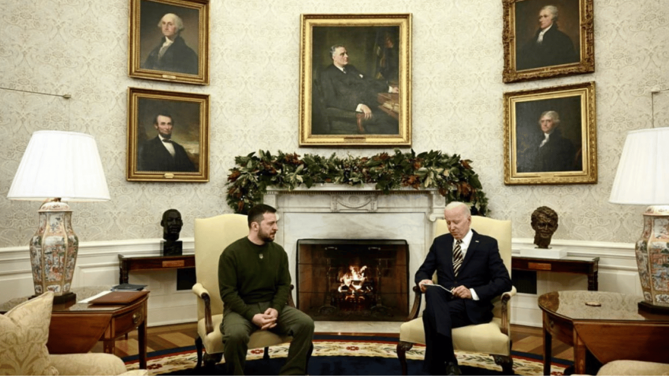Байден та Зеленський проводять розмову у Білому домі