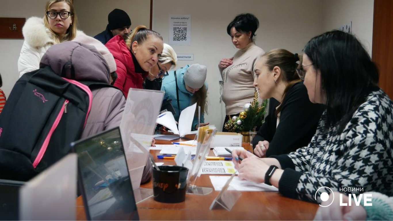 Работать на предприятии или узнать больше о бизнесе: в Одессе прошла "ярмарка вакансий"