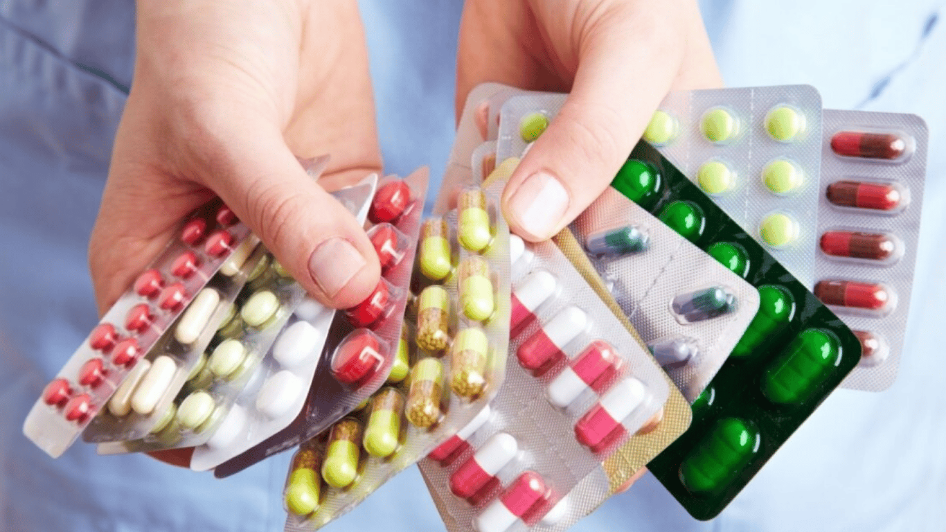 В Украине запустили сервис подписки на лекарства для людей, пострадавших в войне