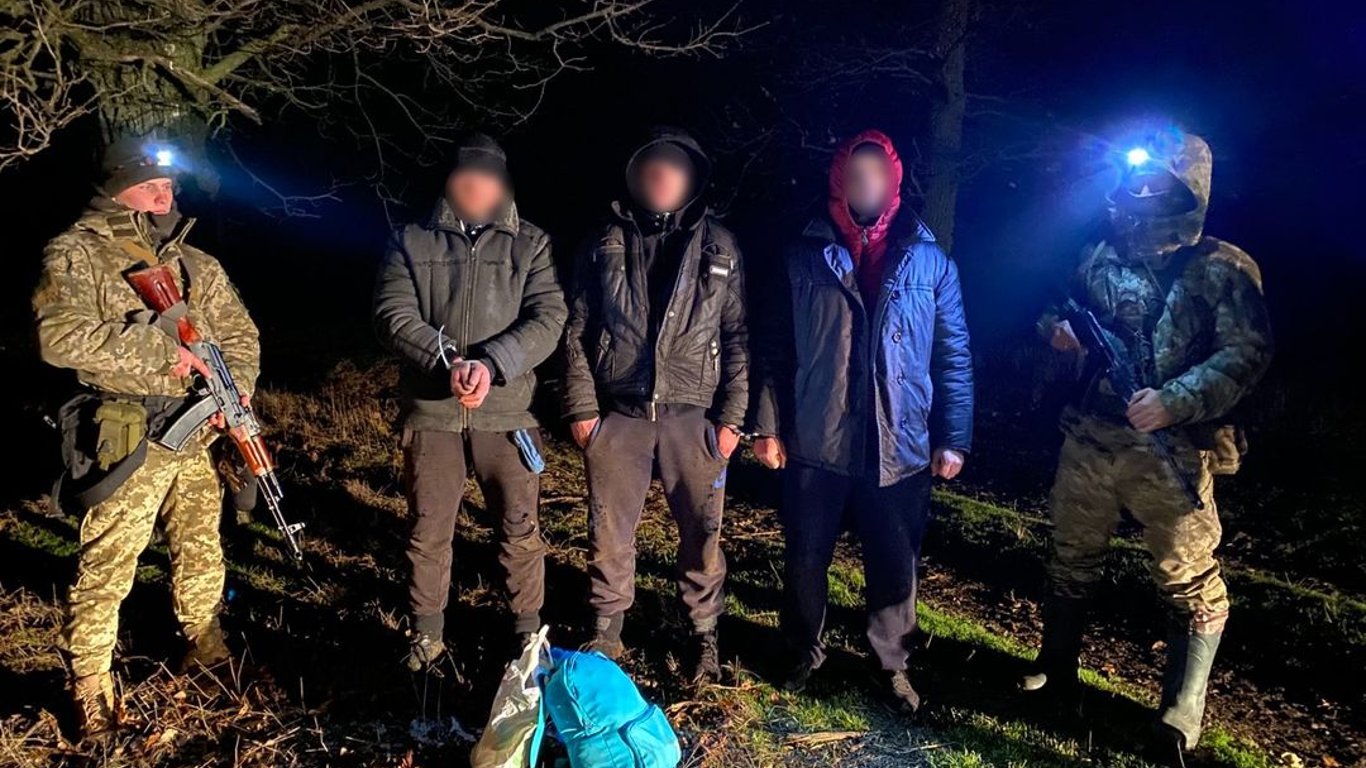На Одещині прикордонники затримали трьох "втікачів" за кордон