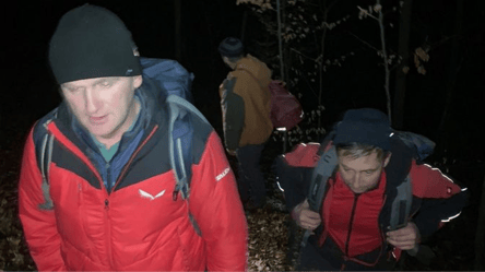 В Закарпатской области турист сорвался со скалы: мужчина чудом выжил - 285x160