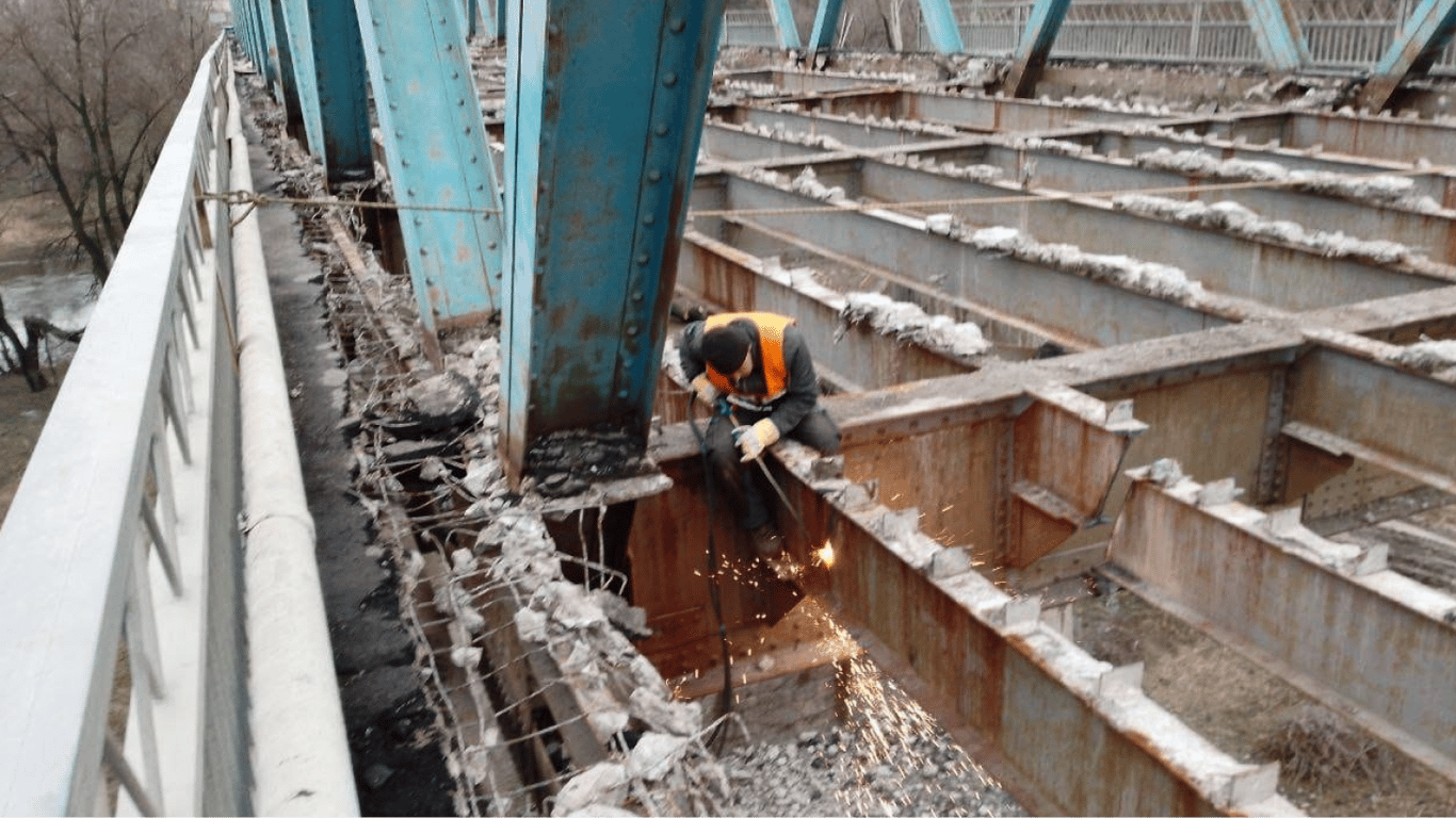 У Мінінфраструктури розповіли, скільки мостів відновили на Харківщині