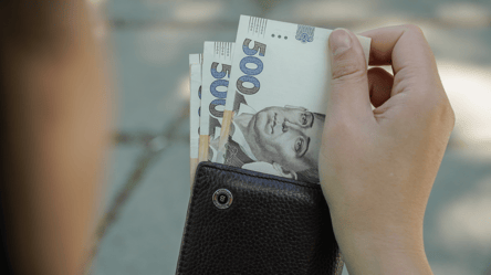 Мінімальна пенсія в Україні — чому пенсіонери отримують різні виплати - 285x160