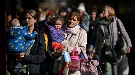 Одеські волонтери планують компенсувати переселенцям вартість орендованого житла - 285x160