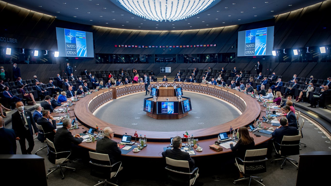 Три країни виступили проти "дорожньої карти" вступу України в НАТО, — Financial Times