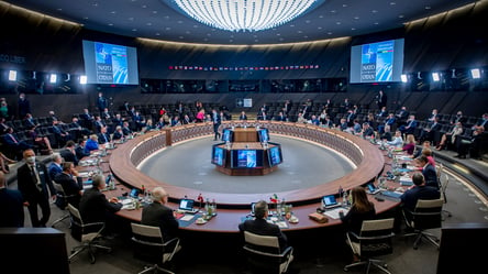 Три країни виступили проти "дорожньої карти" вступу України в НАТО, — Financial Times - 285x160