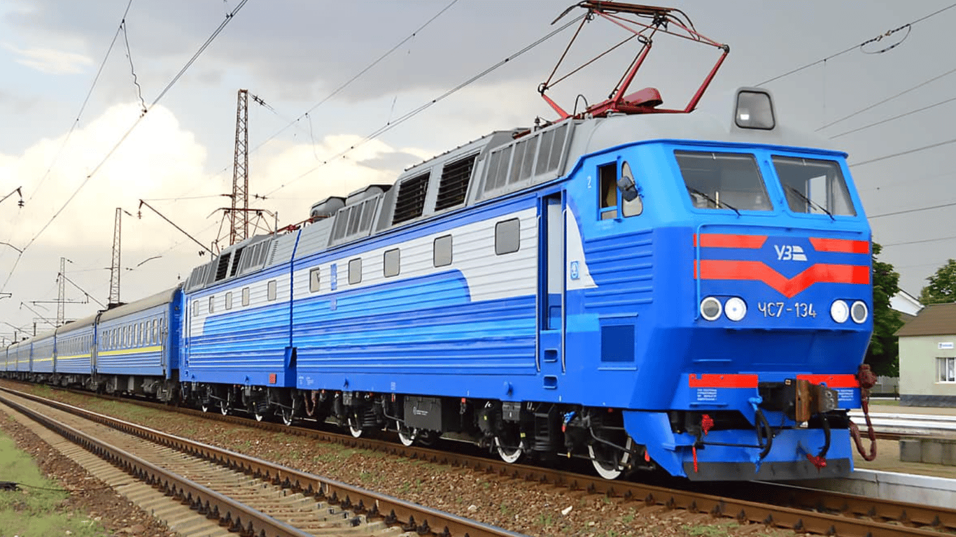 Укрзалізниця запускає новий міжнародний потяг до Варшави: як курсуватиме