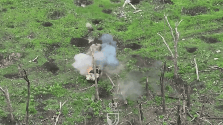 Воины 93-й ОМБр ликвидировали дронами группу оккупантов на Бахмутском направлении — видео - 285x160
